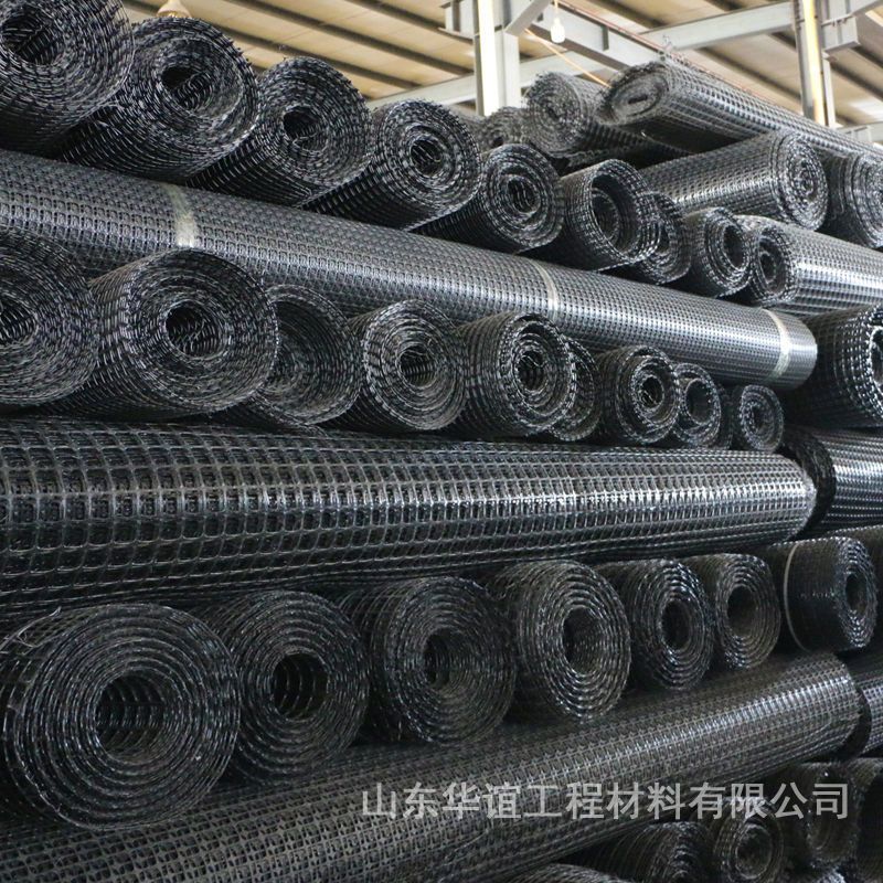 编织袋、植草袋与土工格栅 绿化护坡材料的成本解析